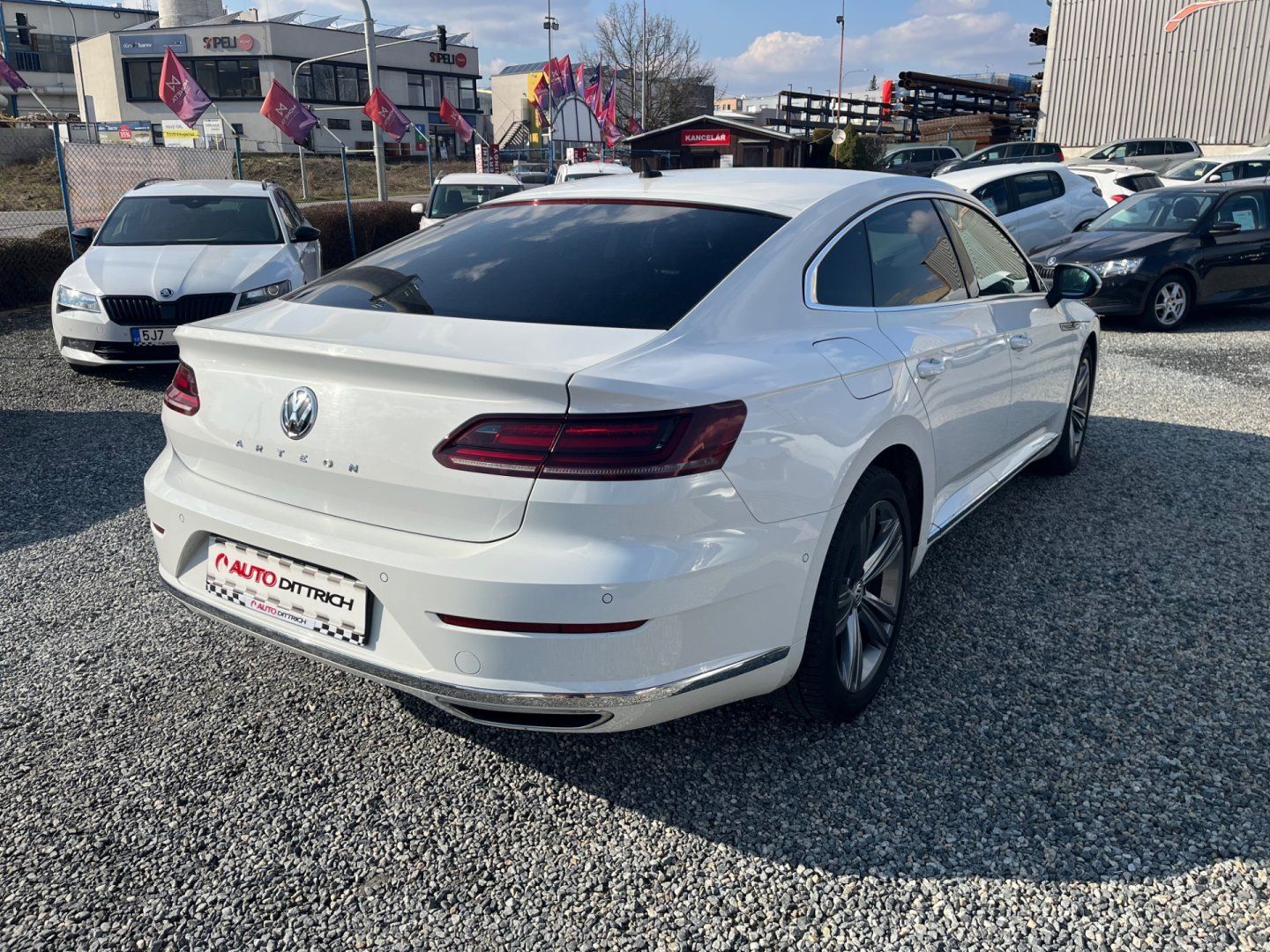 Volkswagen Arteon, 2.0 TDi ELEGANCE 4X4 - fotka 5