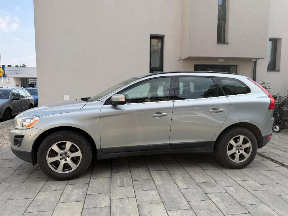 Volvo XC60, 2,4 - fotka 3