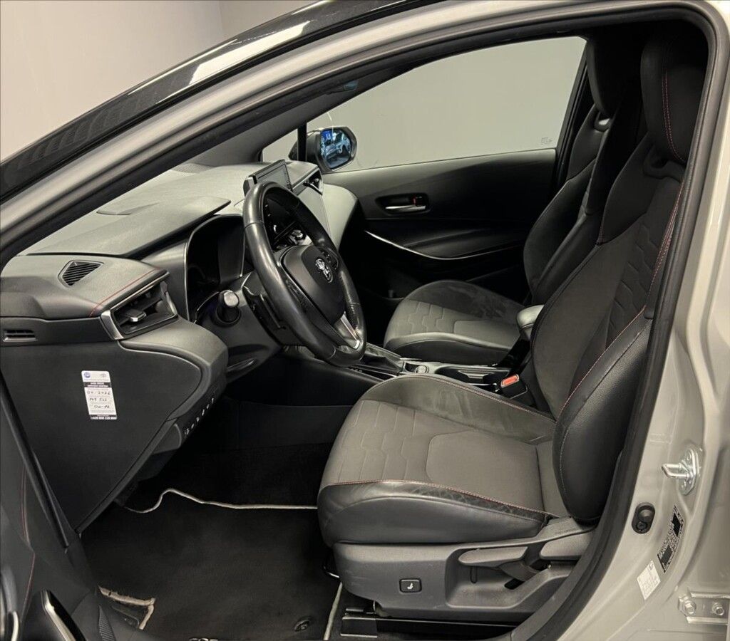 Toyota Corolla, 2,0 Hybrid AT GR Sport  HB - fotka 6