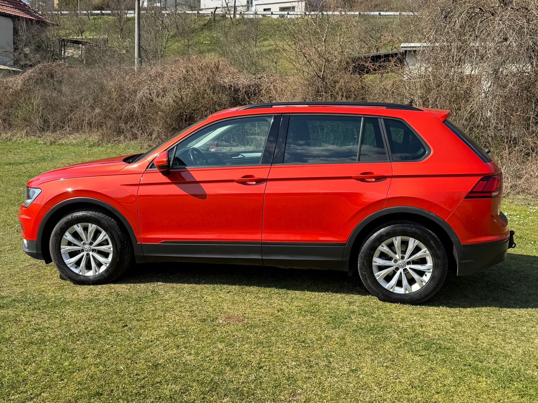 Volkswagen Tiguan, 2,0 TDI - NAVI, TO STAV - fotka 4