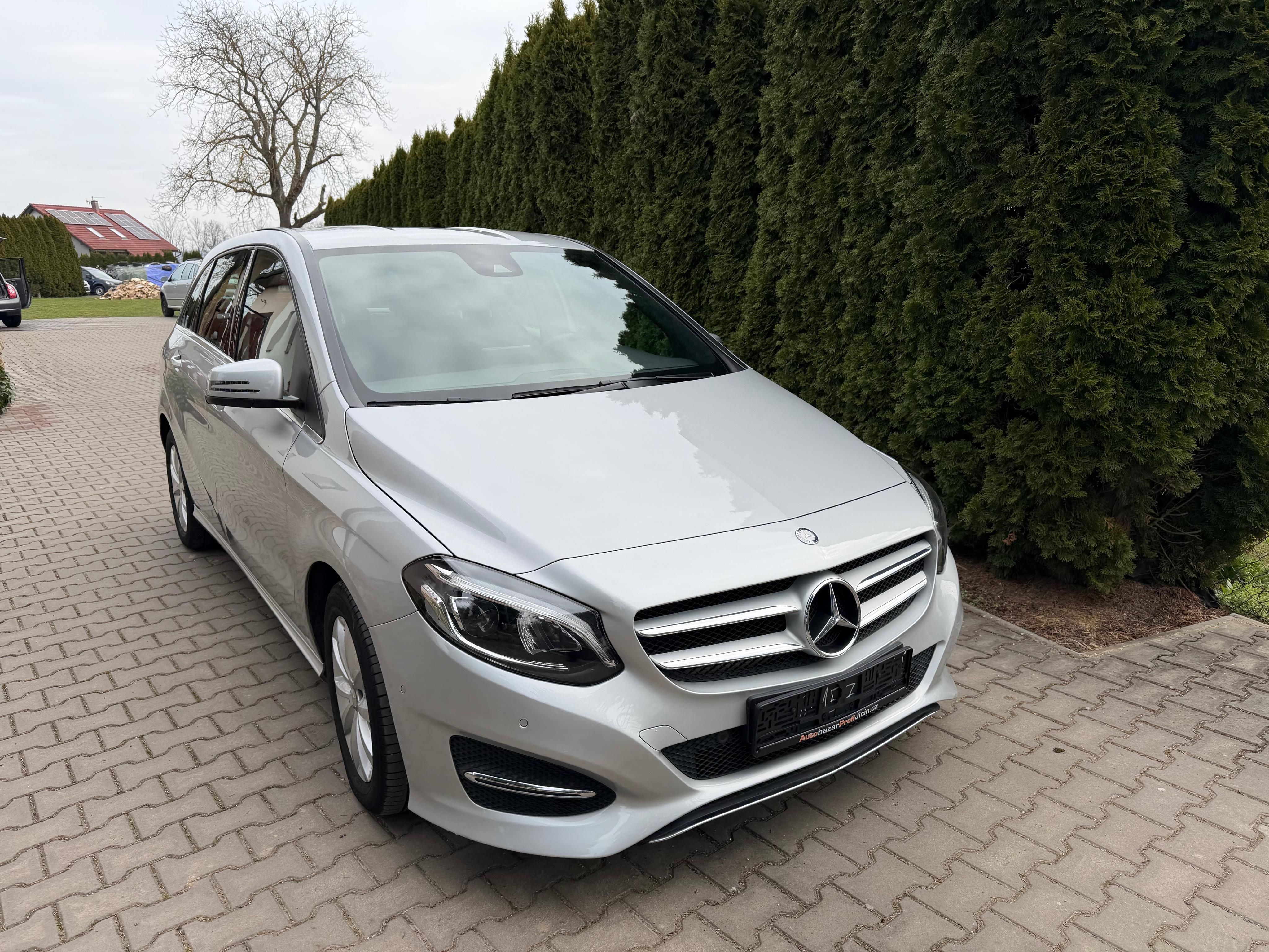 Mercedes-Benz Třídy B, 180D 1,5/ 80kw 1 Majitel - fotka 3
