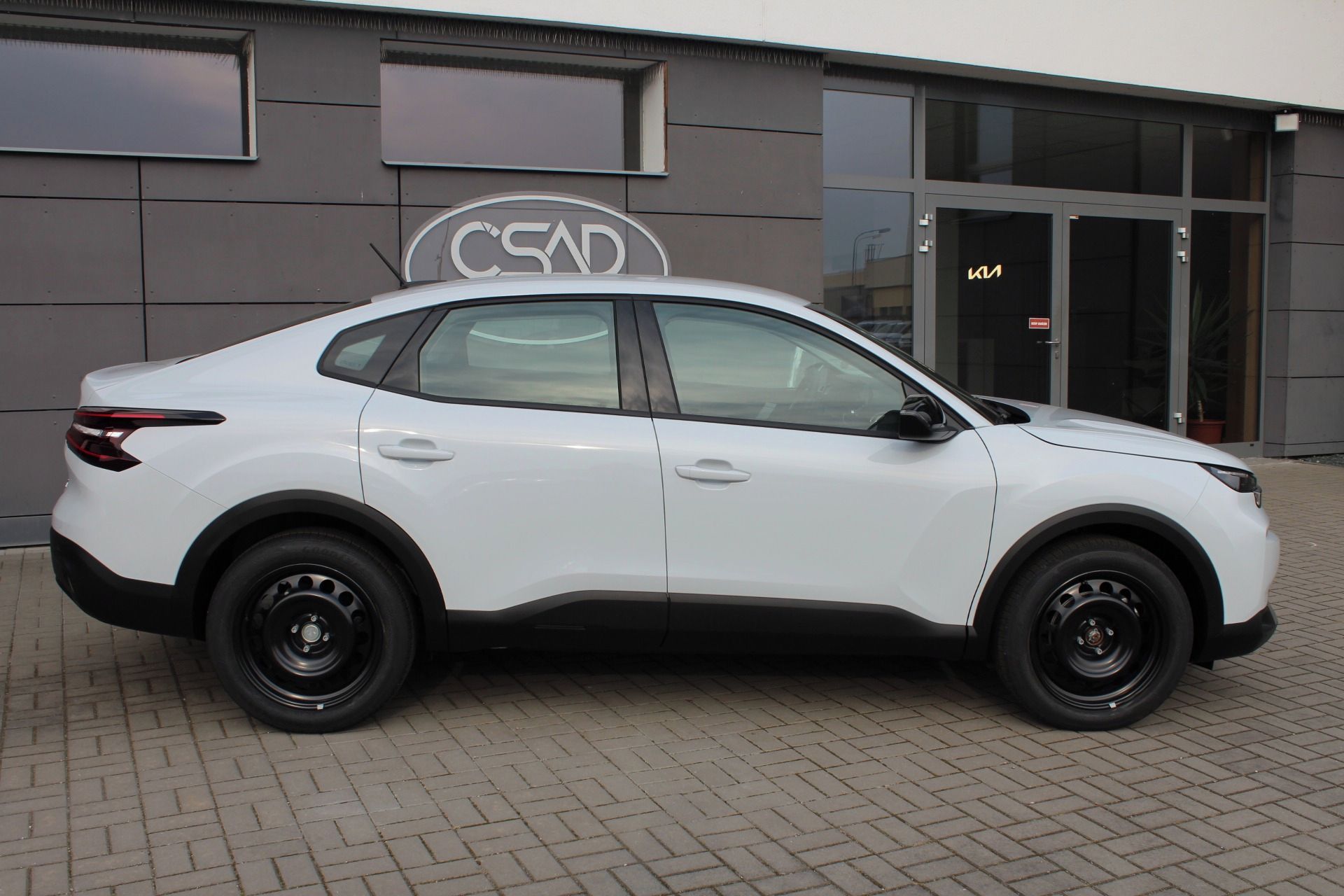 Citroën C4 X, PLUS Petrol 130k Automatic - fotka 6