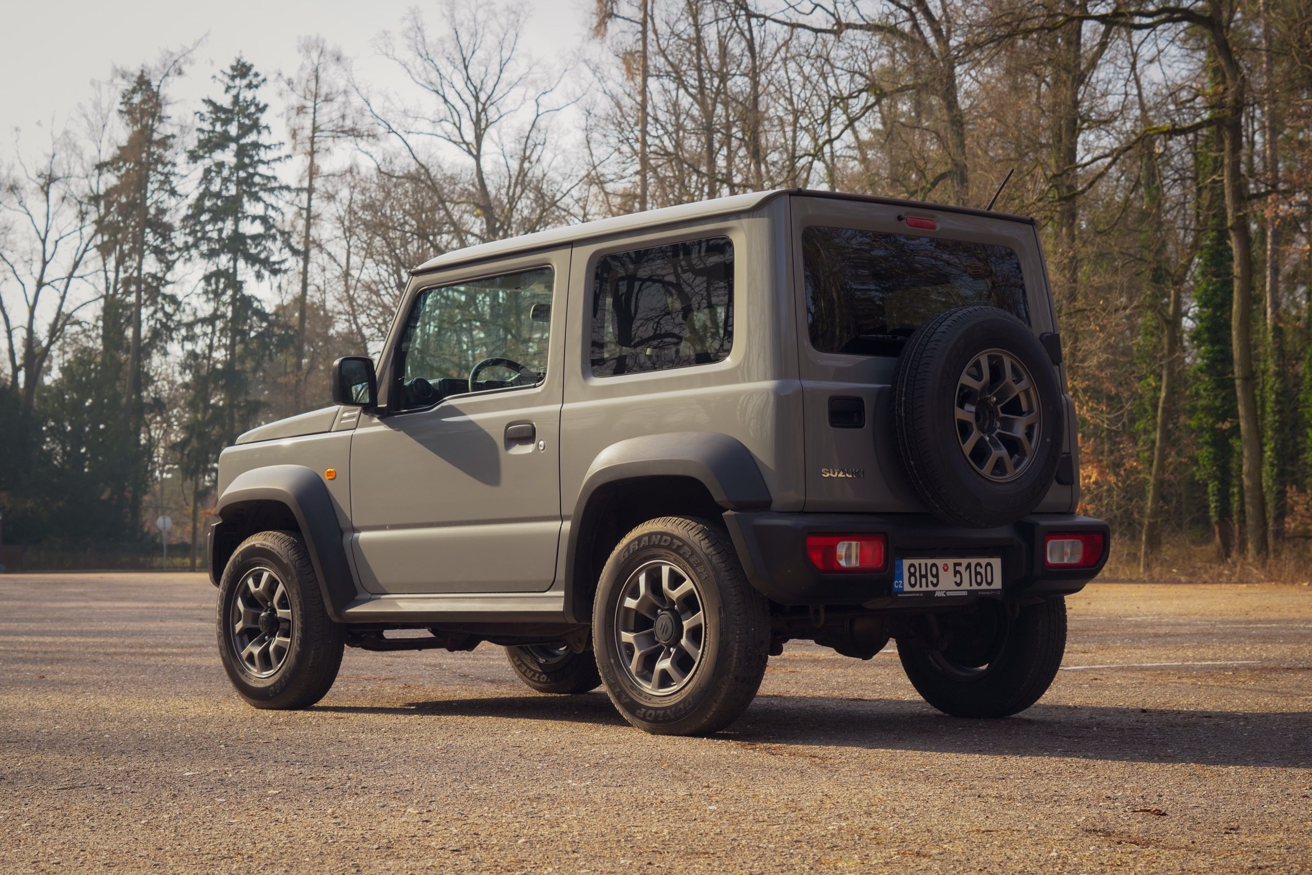 Suzuki Jimny, ESENCE 1.5 (4x4) manuál - fotka 4