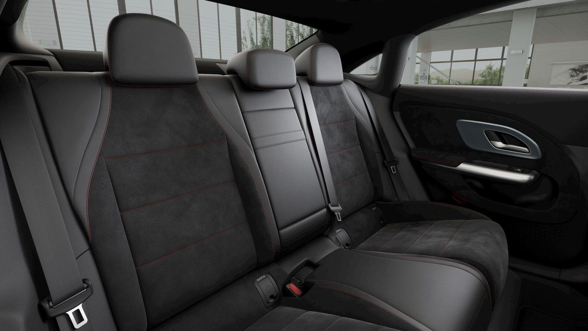 Mercedes-Benz CLA, 220 4MATIC - fotka 3