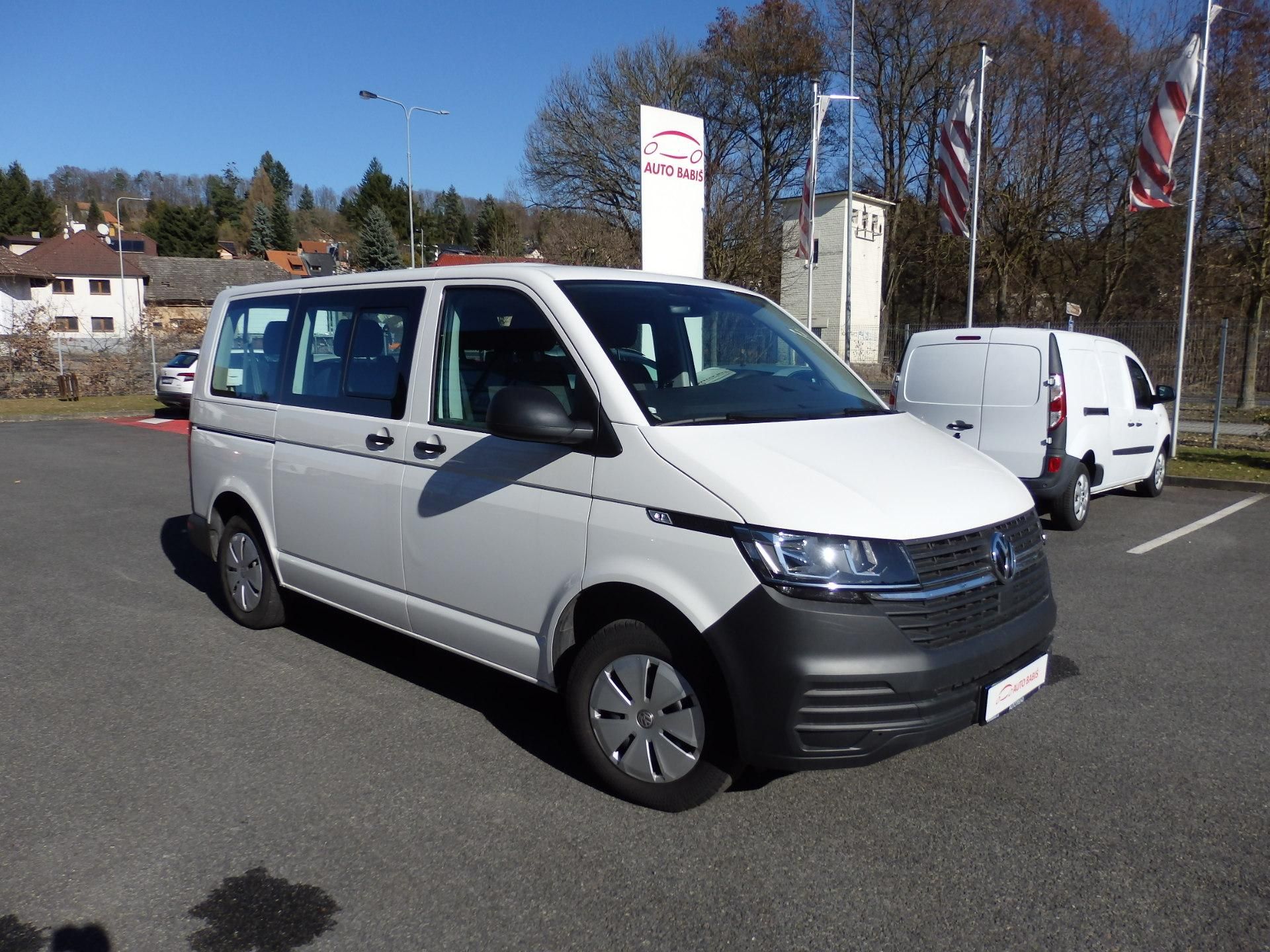 Volkswagen Transporter, kombi DSG 9 míst - fotka 2