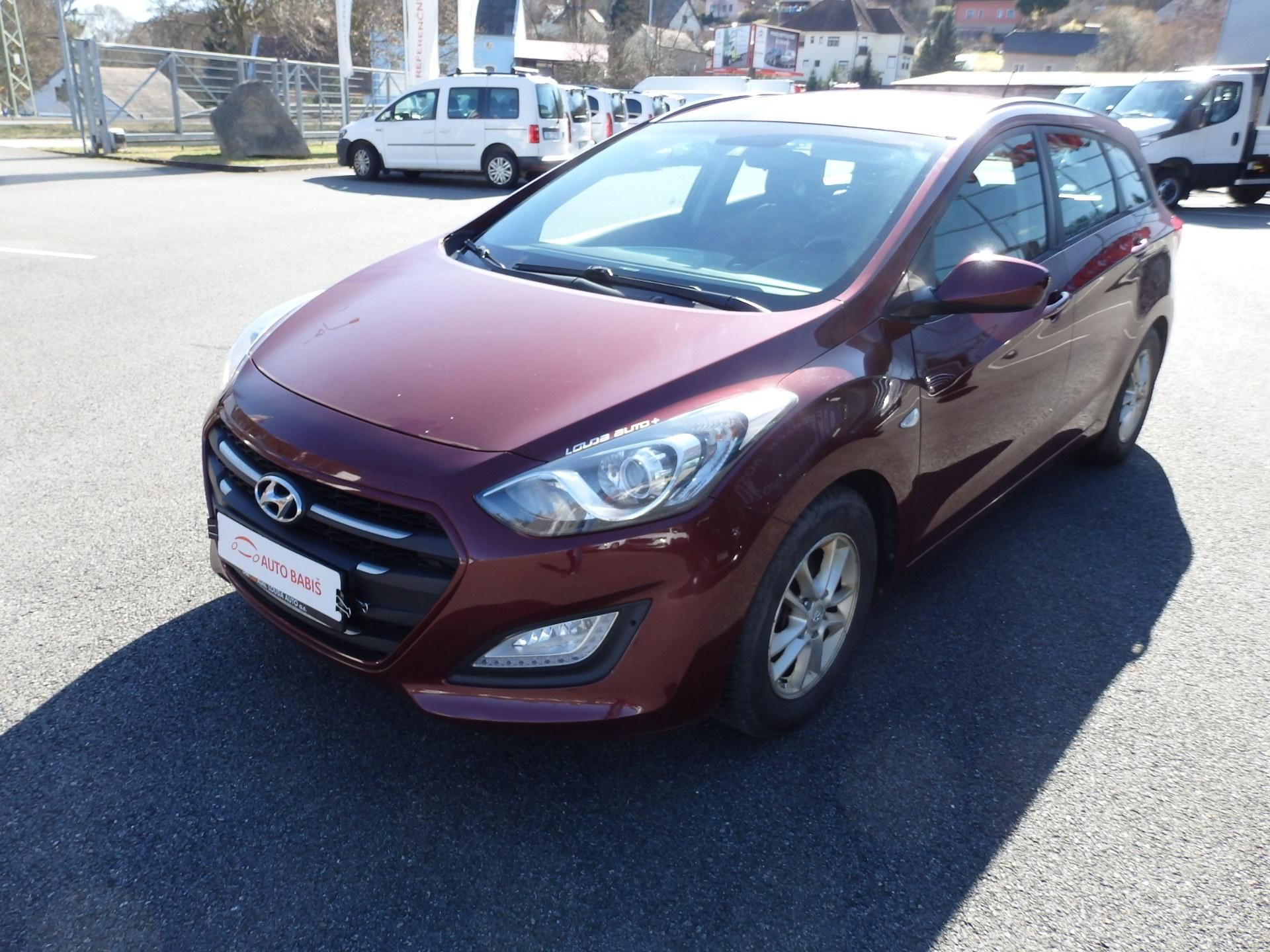 Hyundai i30, 1.6i 88kw kombi - fotka 2
