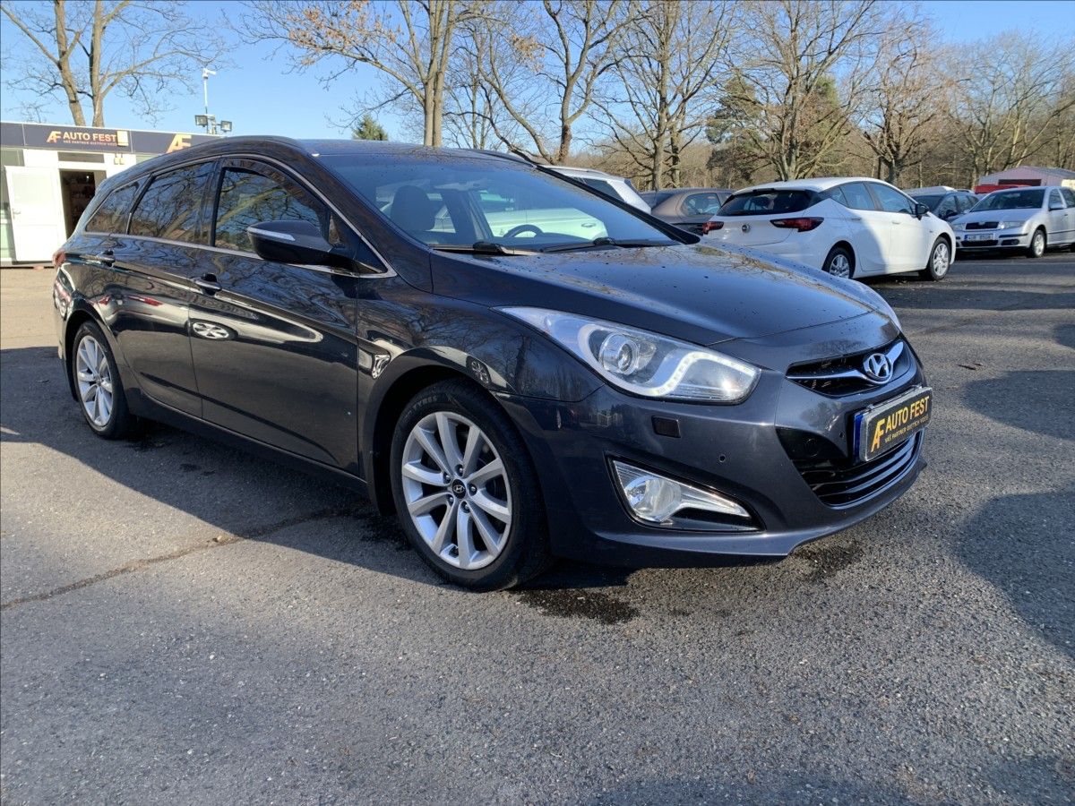 Hyundai i40, 1,7 CRDI STYLE,AUTOMAT,ČR,SERV - fotka 3