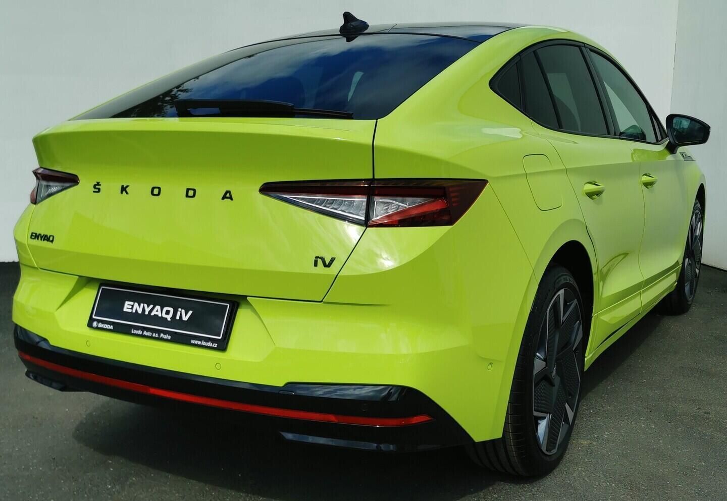 Škoda Enyaq, Coupé RS 82 kWh 4x4 220 kW - fotka 4