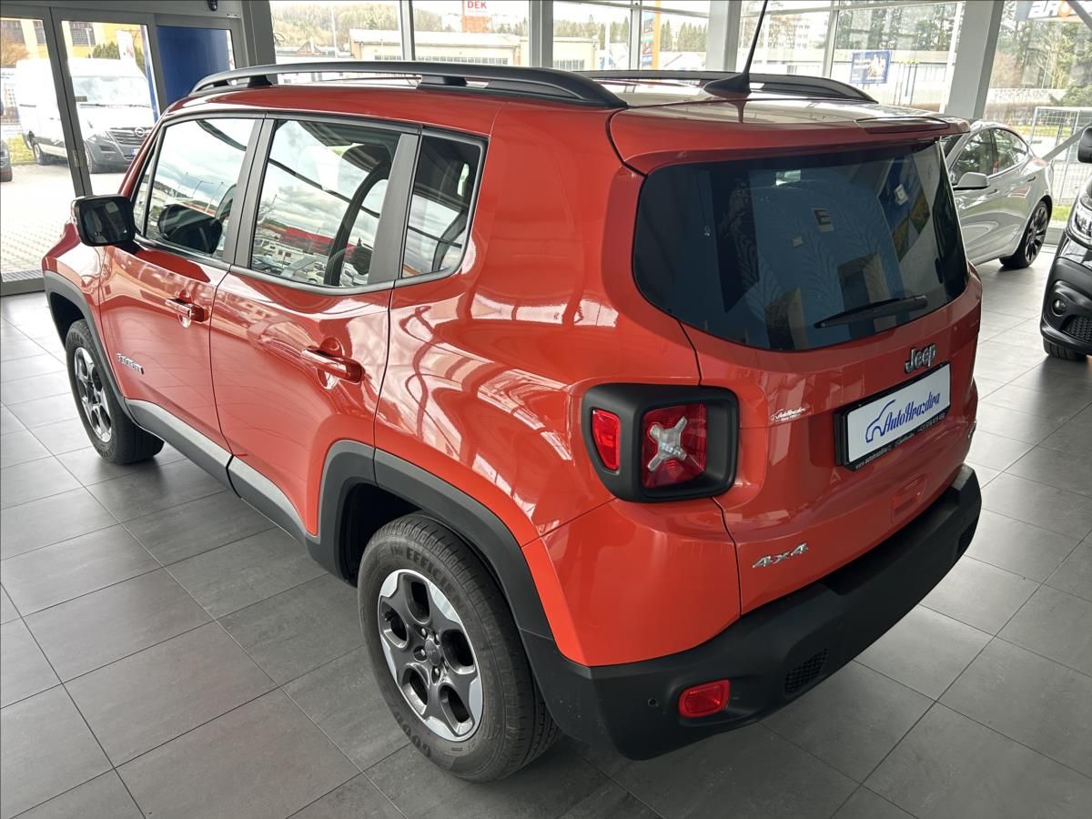 Jeep Renegade, 2,0   M-JET 103kW,4x4,ČR,1.MAJ - fotka 4