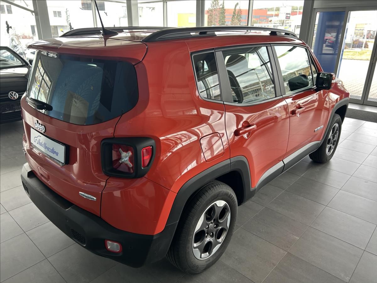 Jeep Renegade, 2,0   M-JET 103kW,4x4,ČR,1.MAJ - fotka 6