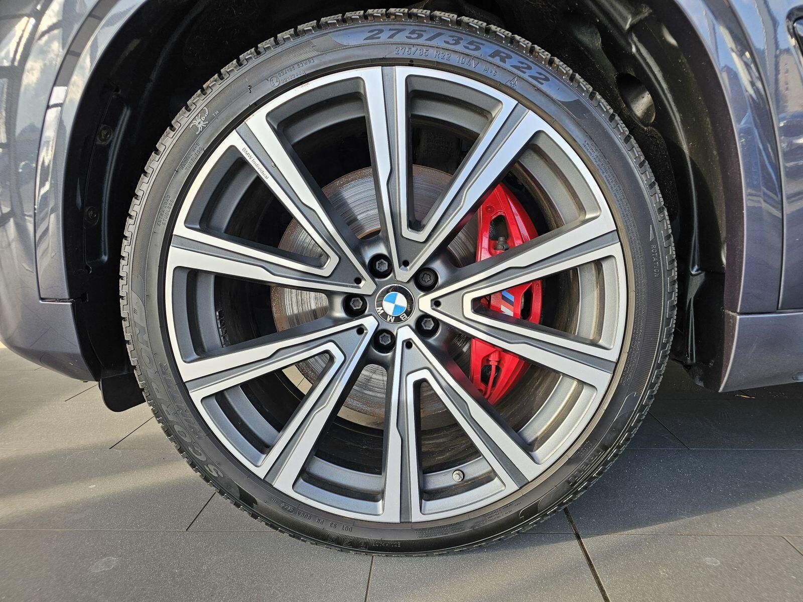 BMW X5, M50i - fotka 5