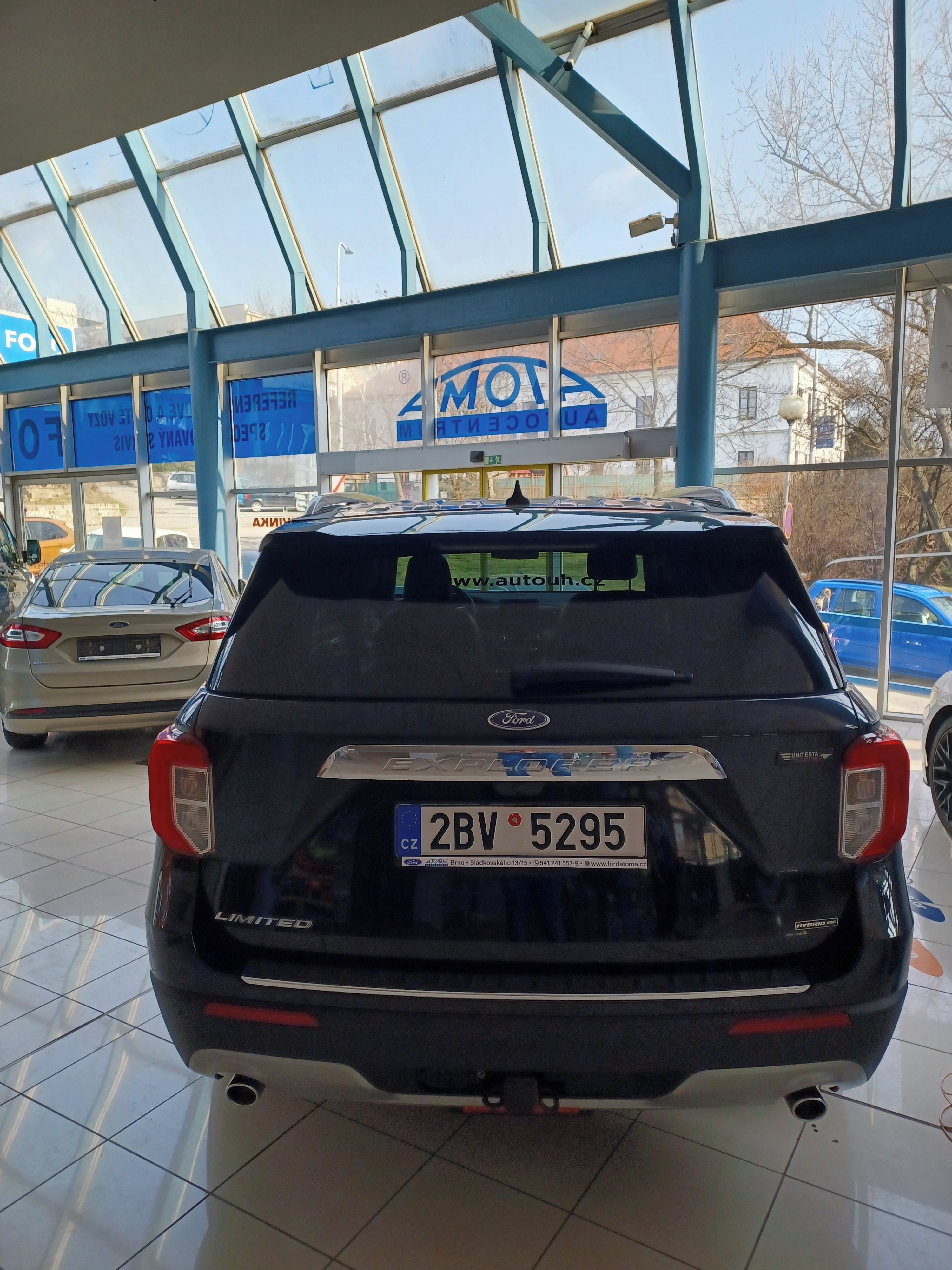 Ford Explorer, 1majitel ,pravidelný servis - fotka 2