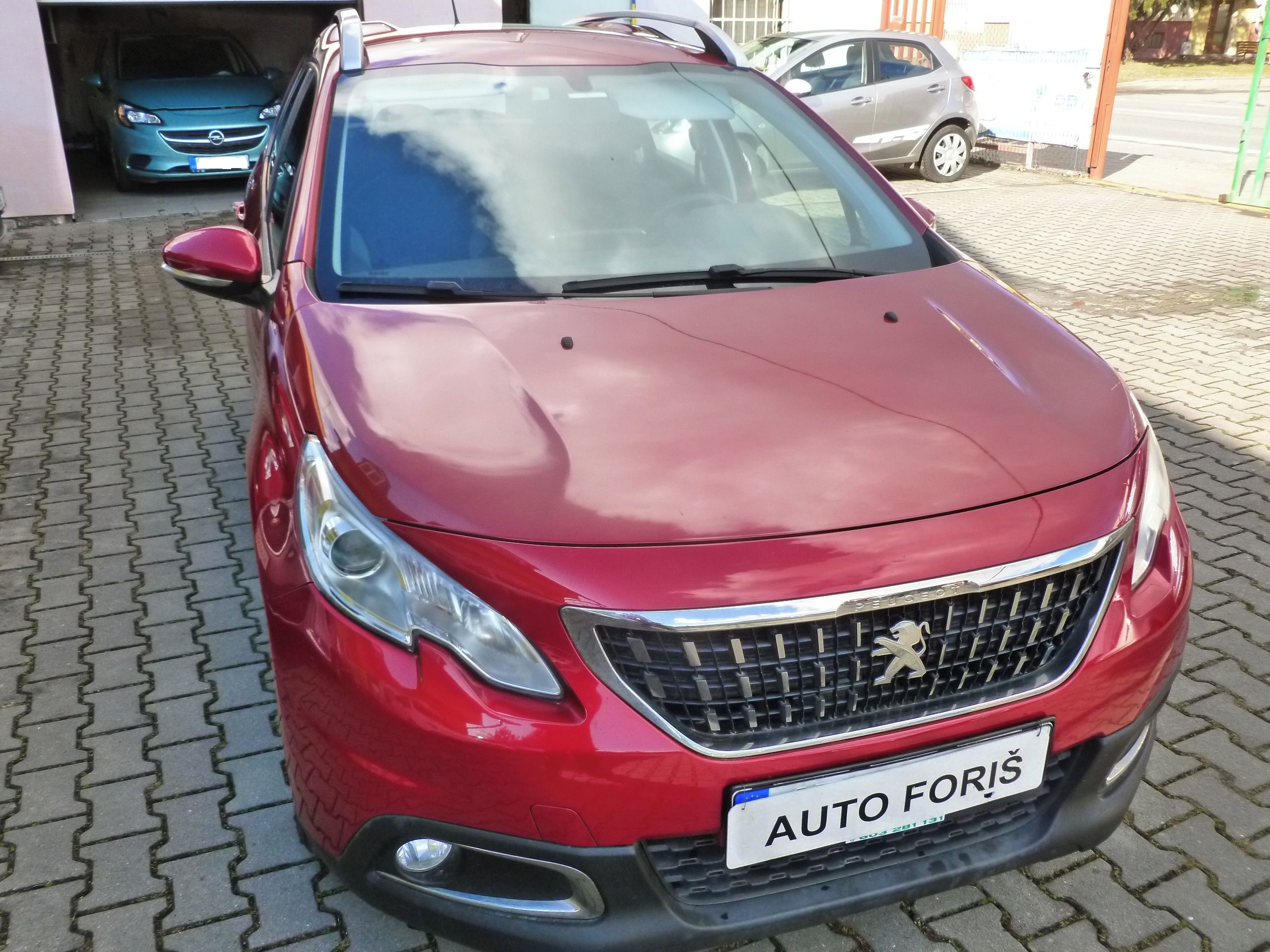 Peugeot 2008, 1.2 digi Klima - fotka 2