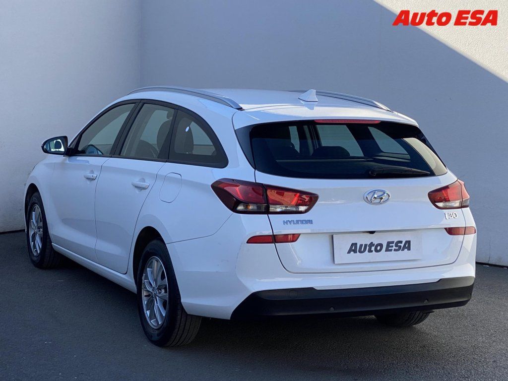 Hyundai i30, 1.6 CRDi SW,1.maj,ČR - fotka 6