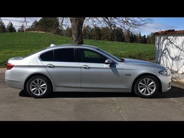 BMW 520I
