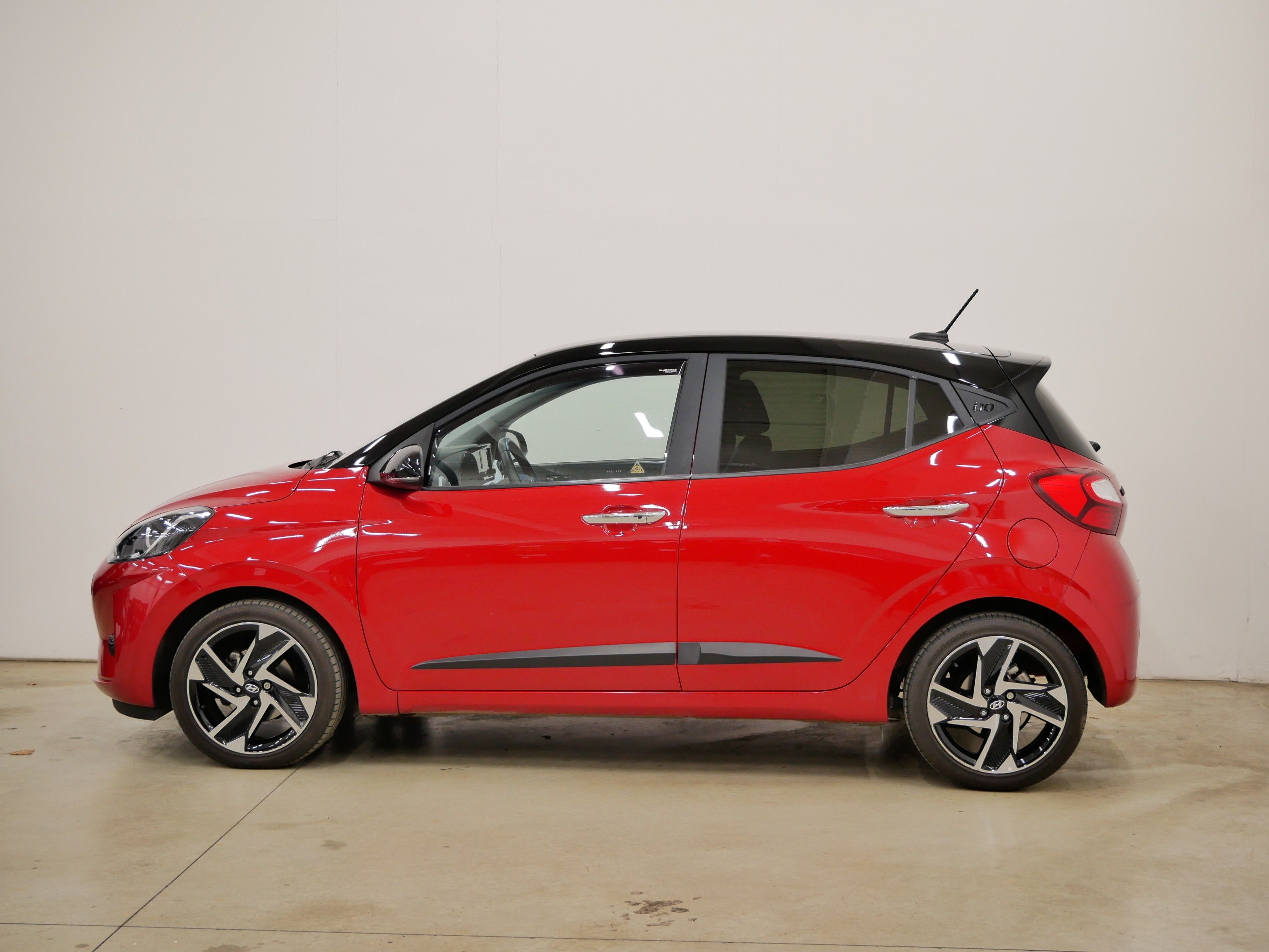 Hyundai i10, 1.0 i 50kW Premium Style - fotka 3