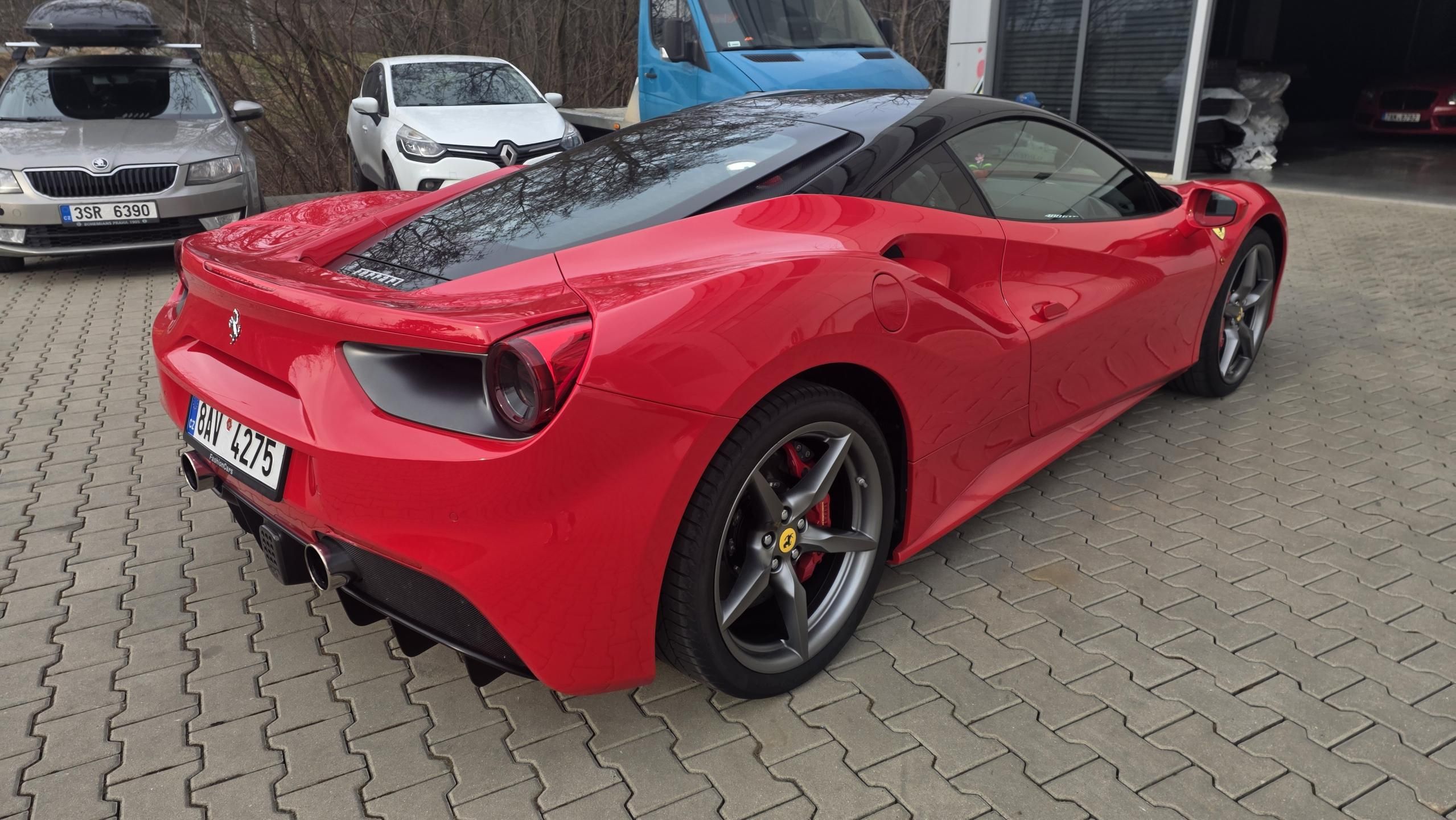 Ferrari 488, jako nové plný servis ZÁRUKA - fotka 4