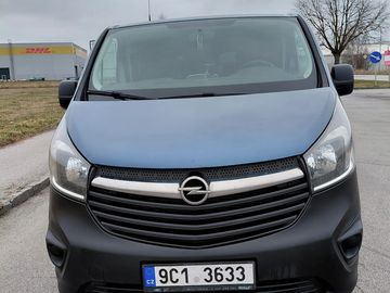 Opel Vivaro  9 míst