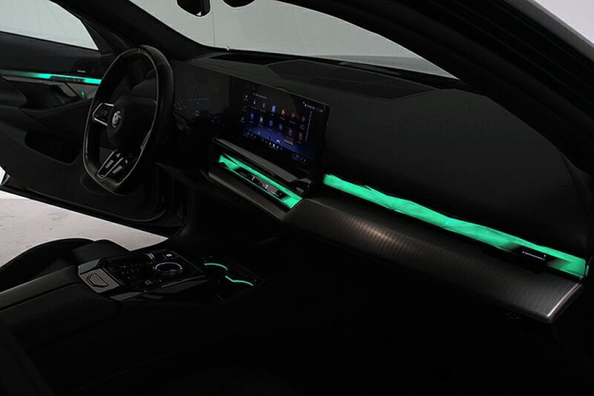 BMW Řada 5, 520d xDrive M-Sport Pro HuD 36 - fotka 6