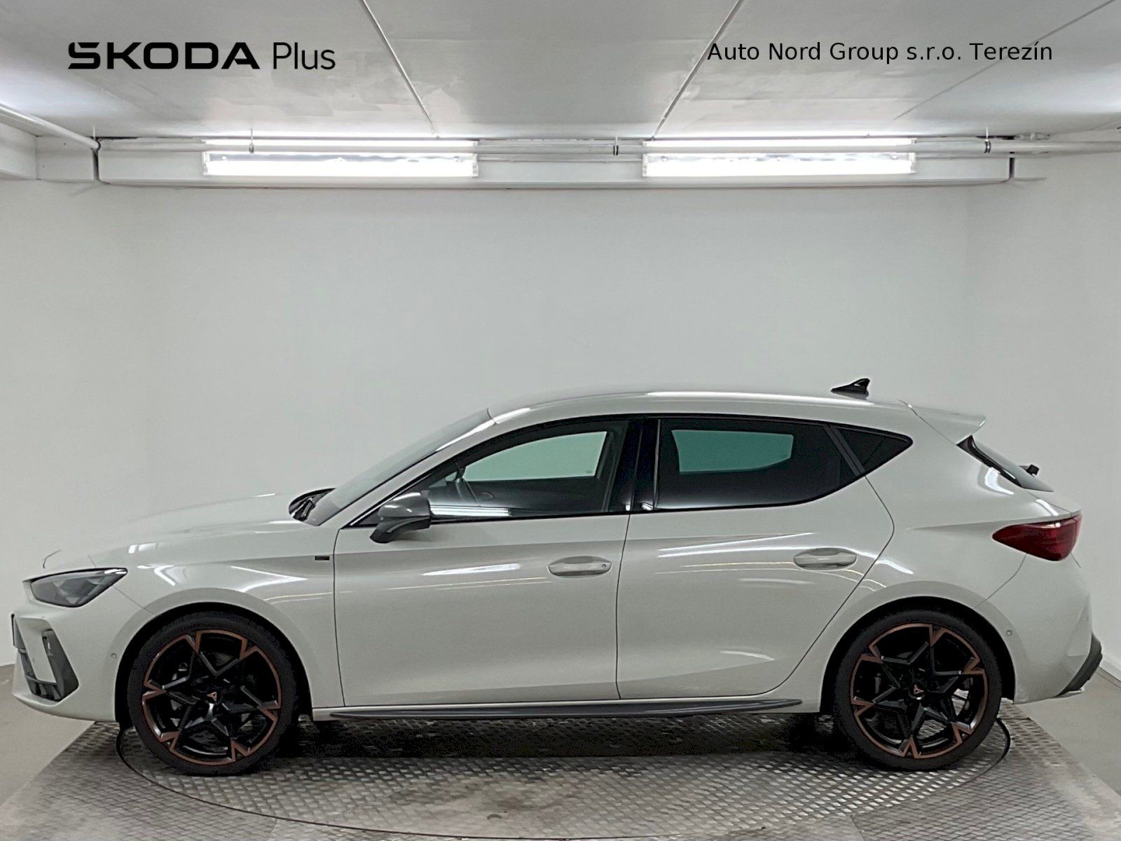 Cupra Leon, 1.5 eTSI 110KW - fotka 3