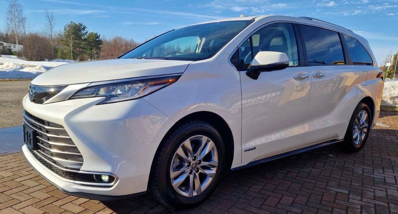 Toyota Sienna, 2.5L Limited Edition - fotka 2