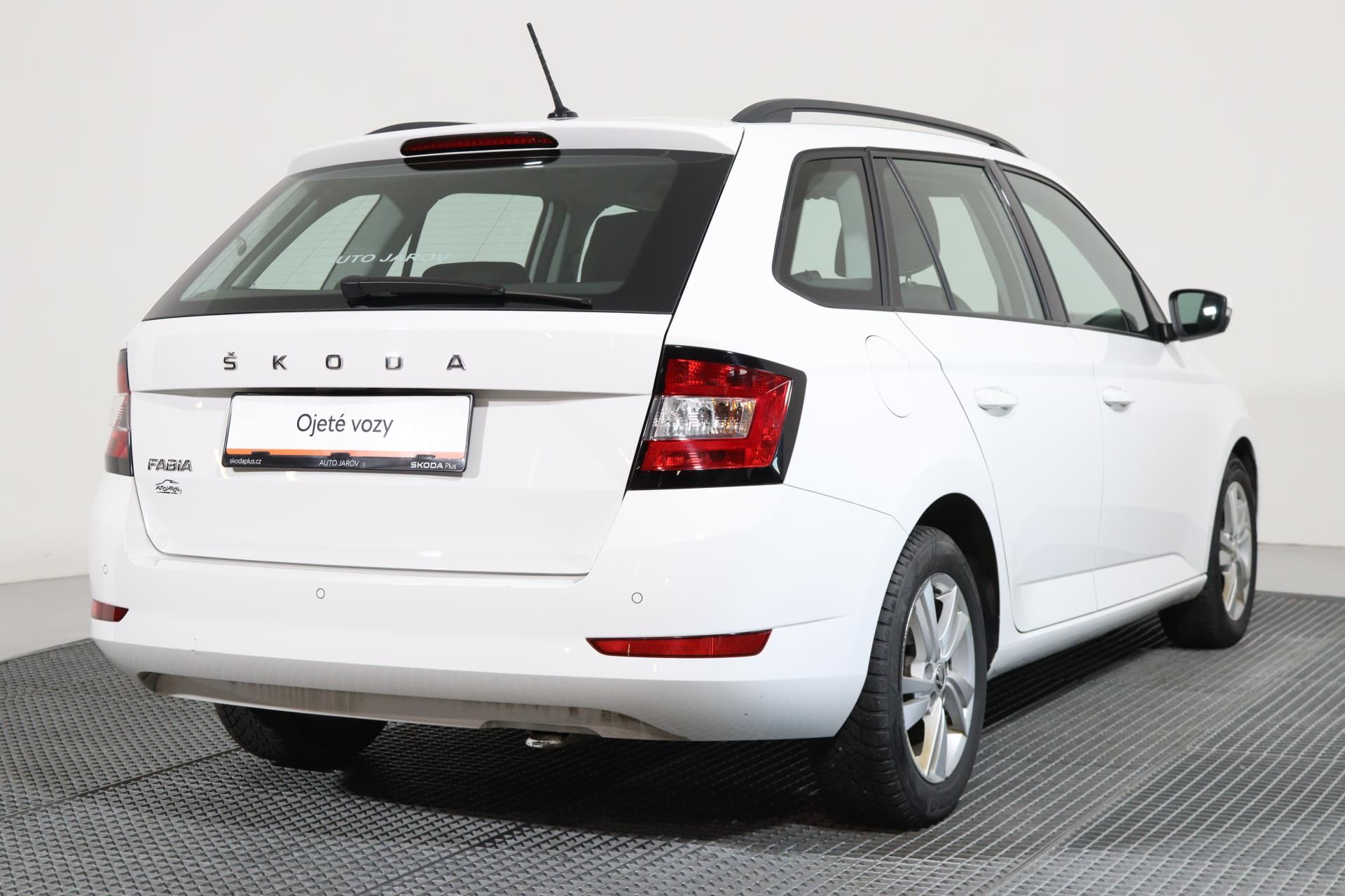Škoda Fabia, COMBI AMBITION 1,0 TSI 70 kW - fotka 2