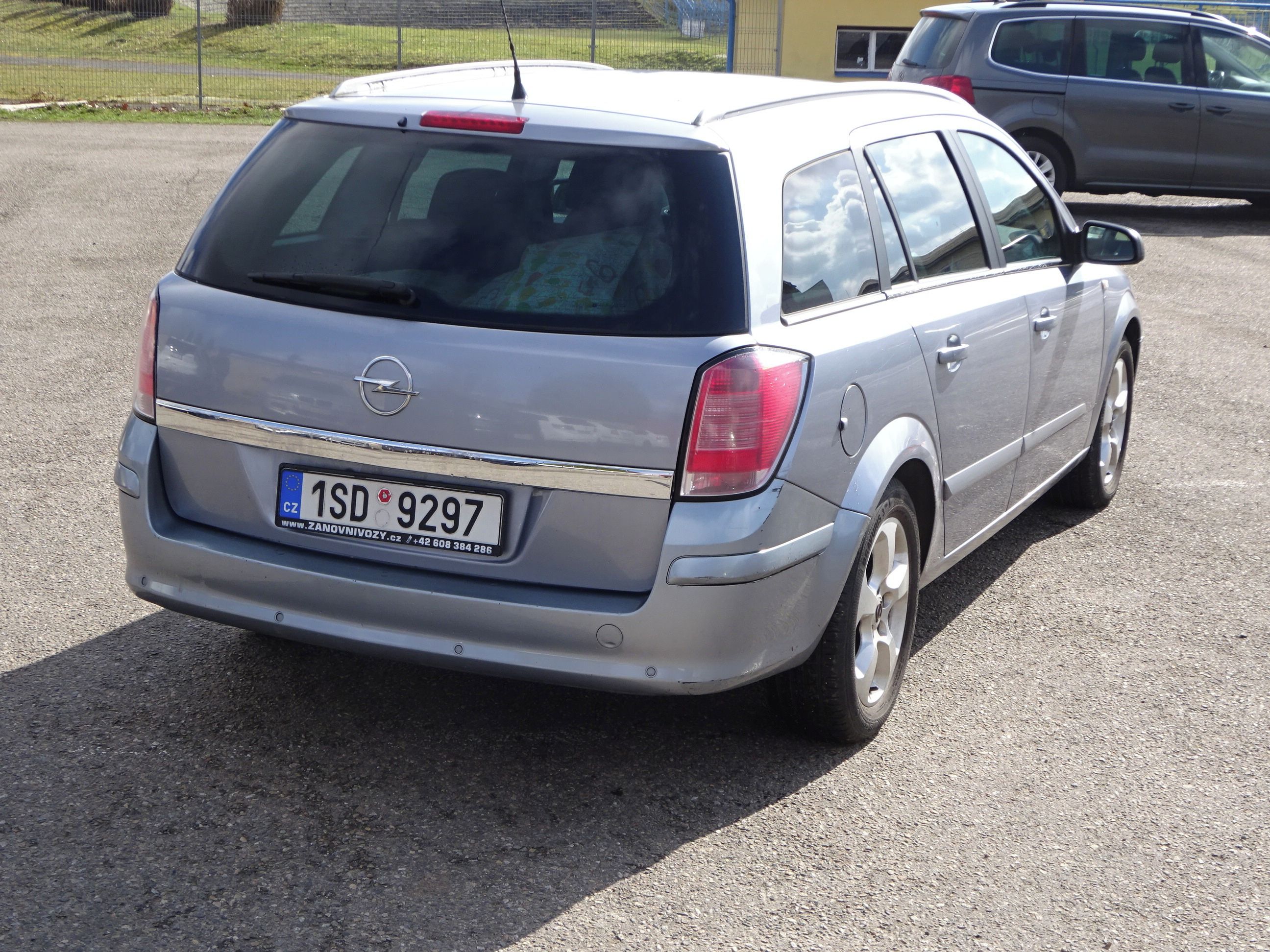 Opel Astra, 1.8i (92 KW) - fotka 4