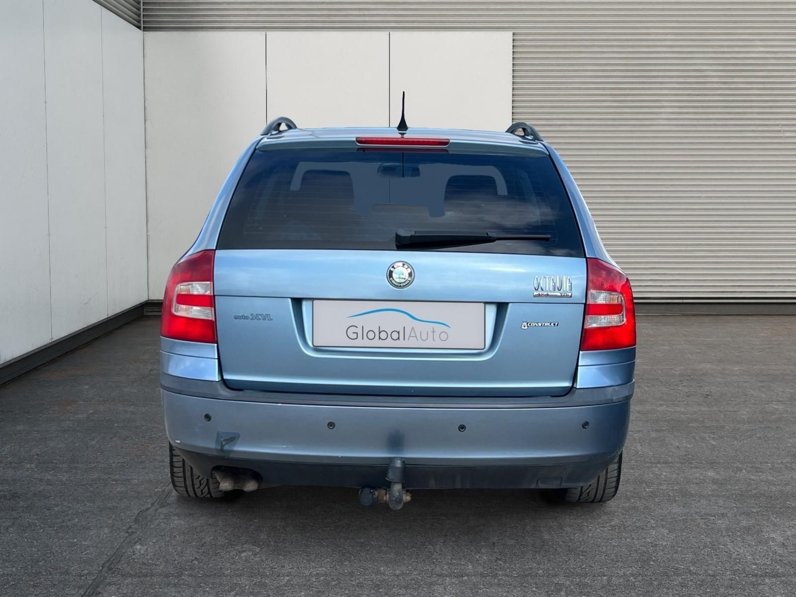 Škoda Octavia, 2.0TDI 103kW 4x4 TAŽNÝ VÝHŘEV - fotka 4