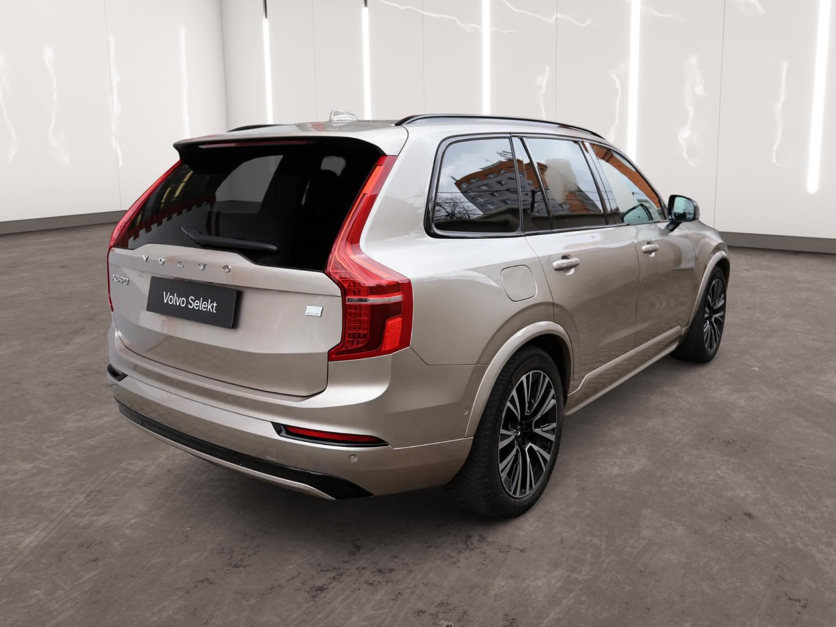 Volvo XC90, Recharge Plus, T8 AWD Plug-in - fotka 4