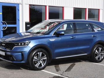 Action PHEV AWD Kamera 7 míst