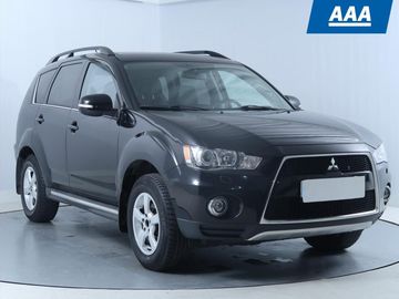 2.2 DI-D, 4X4, 7 míst