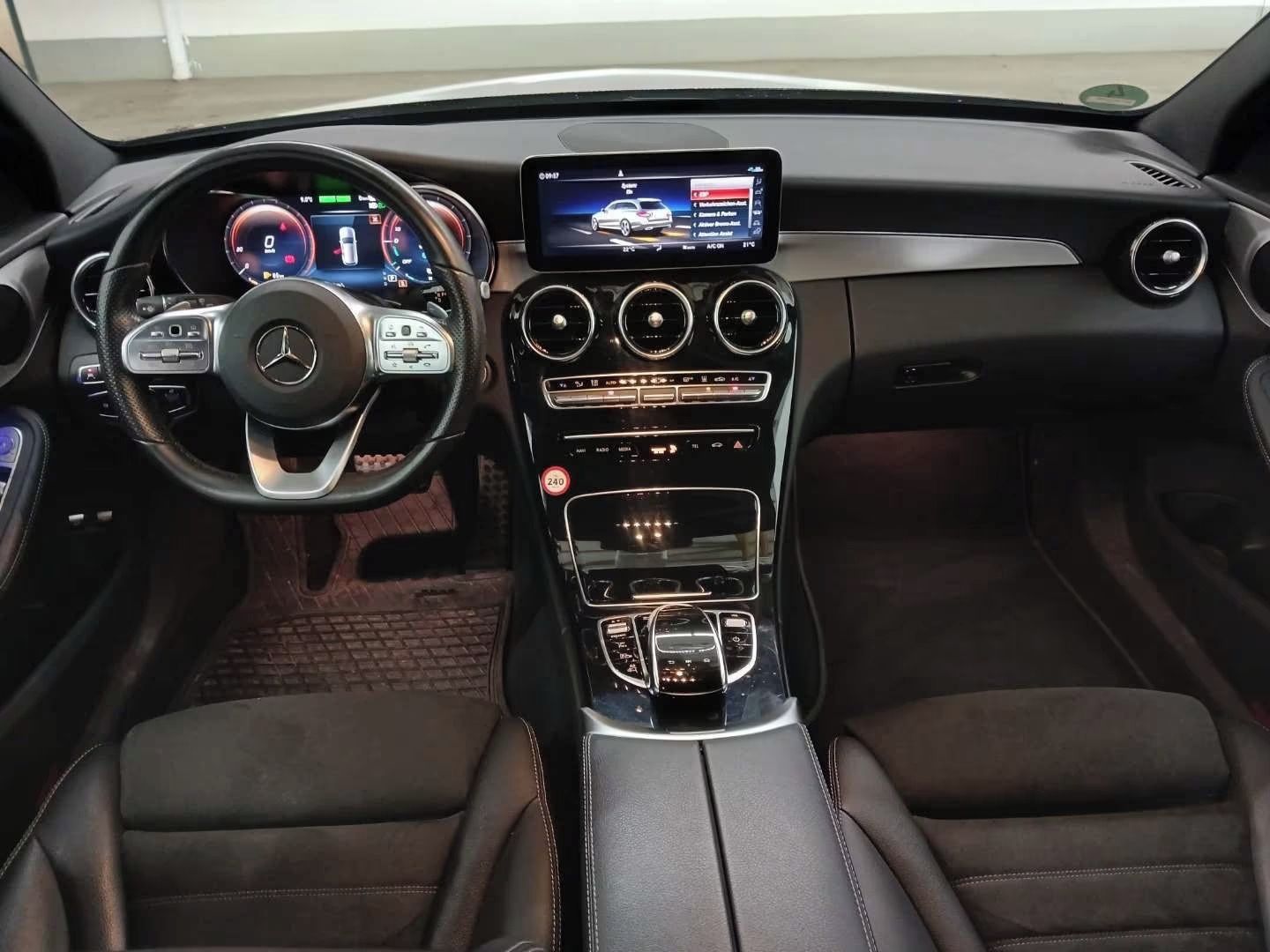 Mercedes-Benz Třídy C, 300 T e AMG Virtual*Navi*Led* - fotka 6