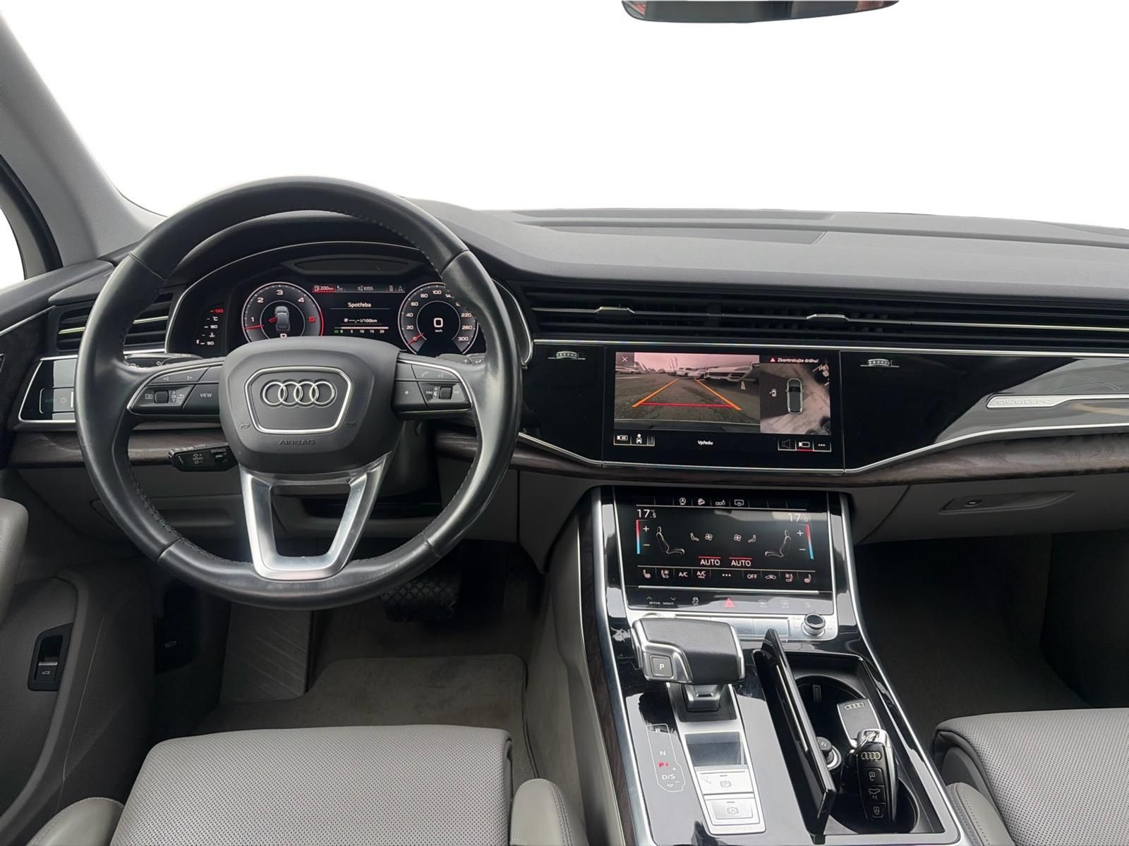 Audi Q7, 3.0TDi 170kW S-Line - fotka 5