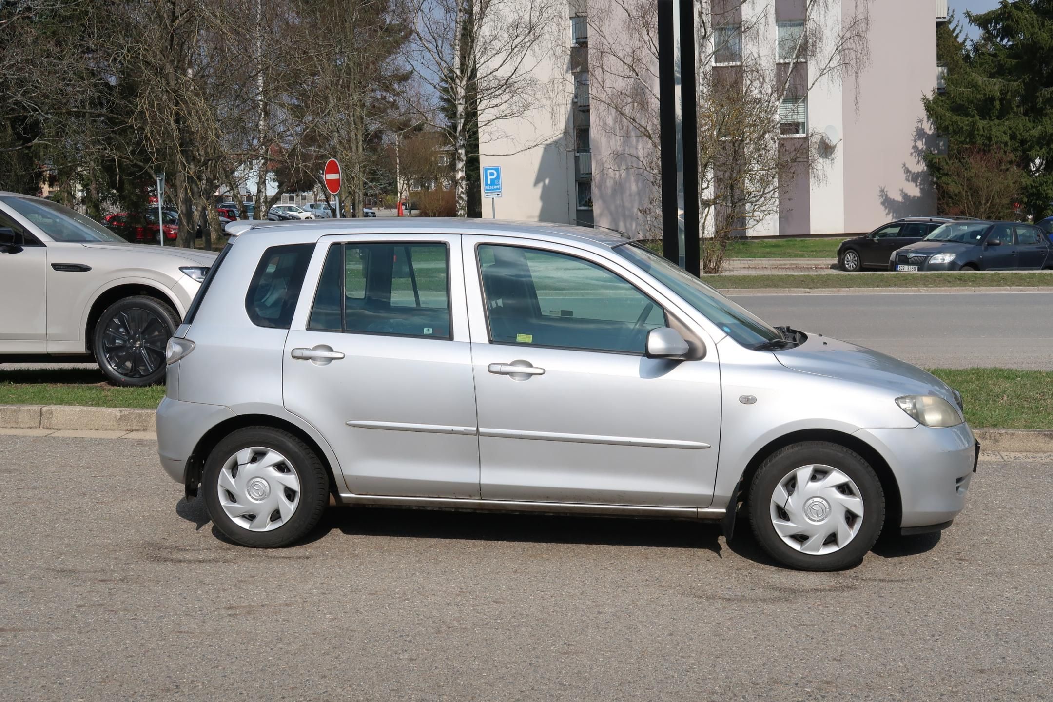 Mazda 2, 1,25i Comfort, 55 kW, ČR - fotka 4