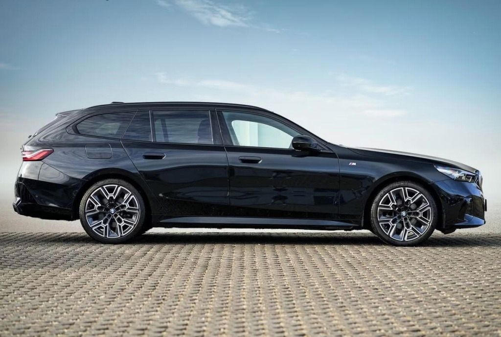 BMW Řada 5, 520 d Tour M-Sport*360° kamera - fotka 3