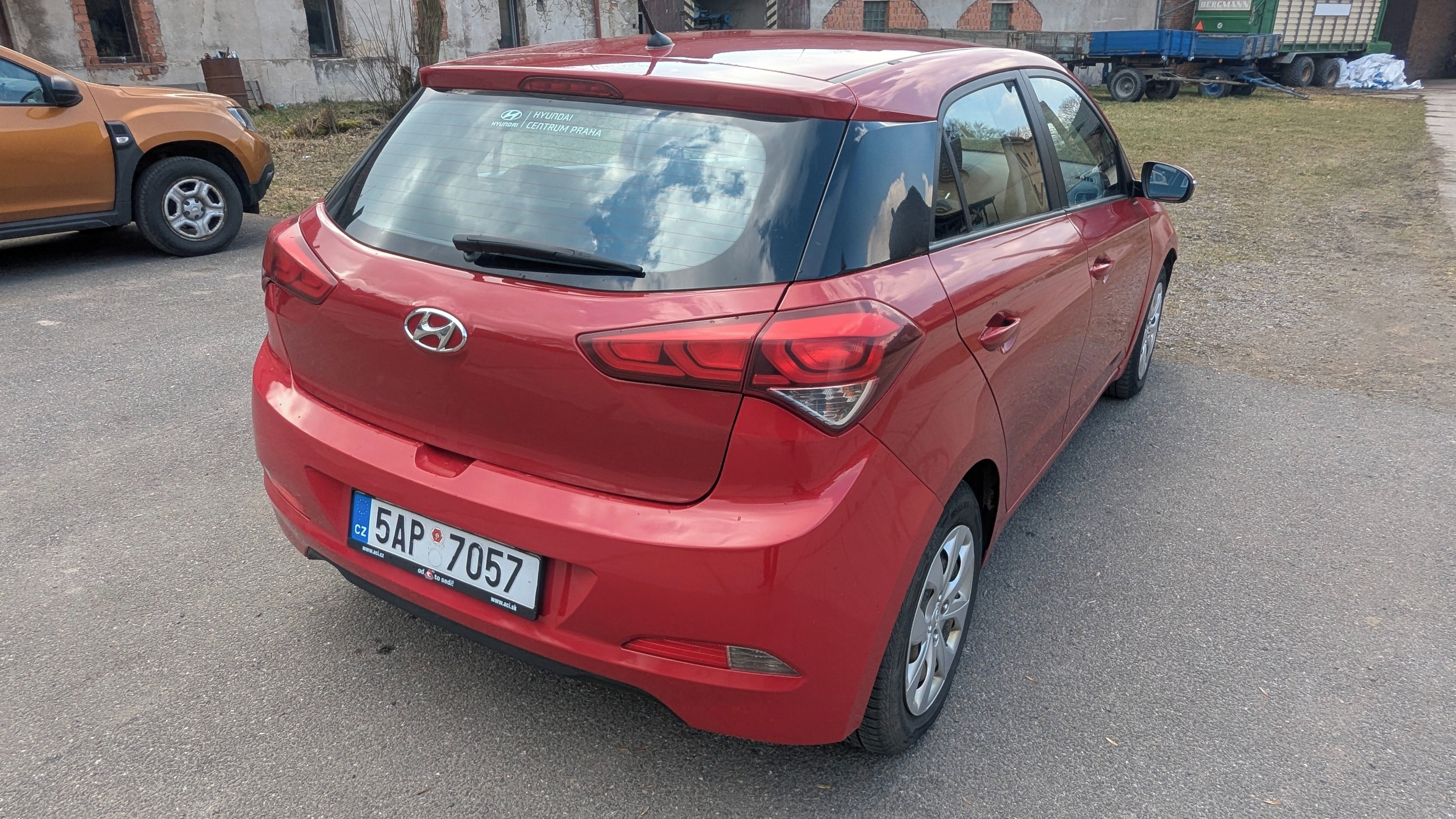 Hyundai i20, 1,1 CRDi, ČR, 1. maj., 4,5 l - fotka 4