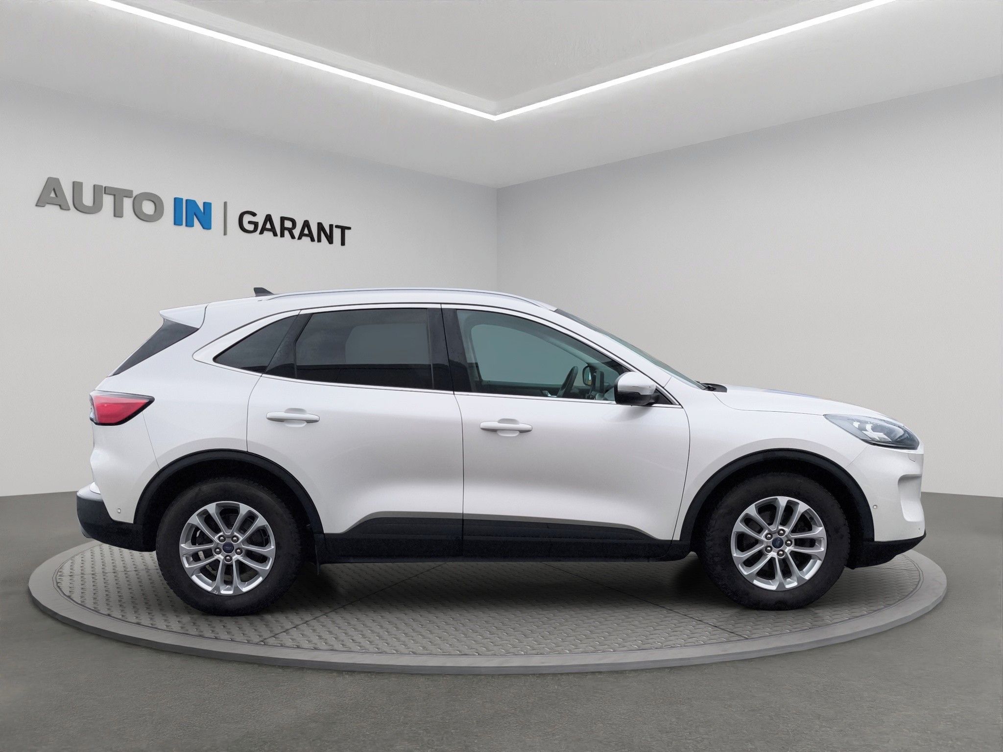 Ford Kuga, Titanium X 2.0 EcoBlue HEV 110 - fotka 4