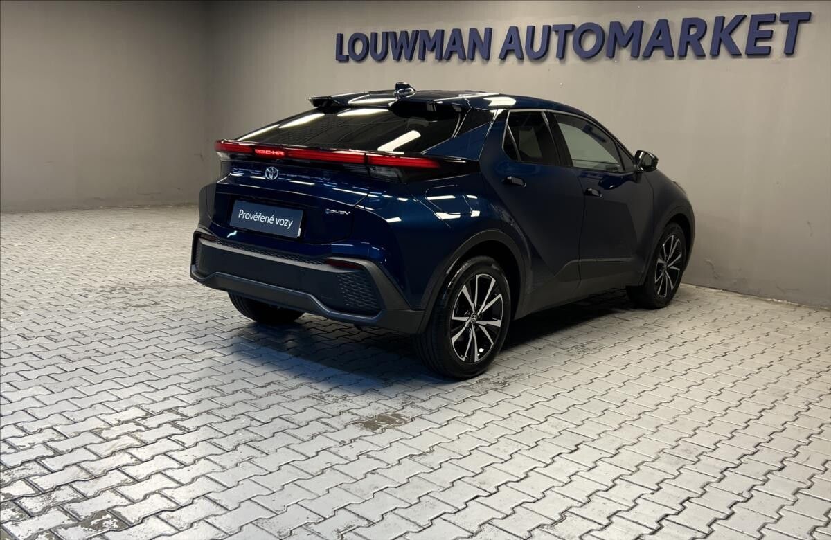Toyota C-HR, 2,0 PHEV STYLE - fotka 2
