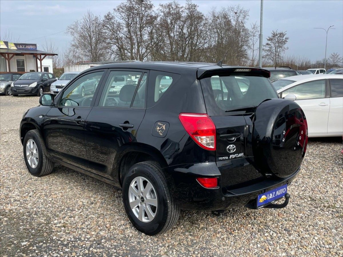 Toyota Rav4, 2,0 16V - fotka 4
