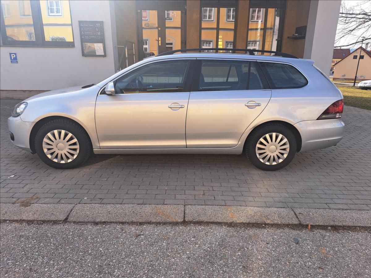 Volkswagen Golf, 1,6 TDI Variant - fotka 5