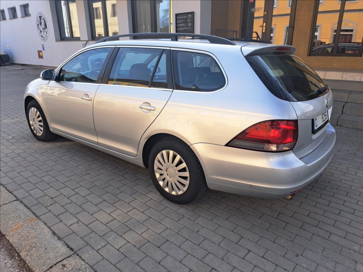 Volkswagen Golf, 1,6 TDI Variant - fotka 6