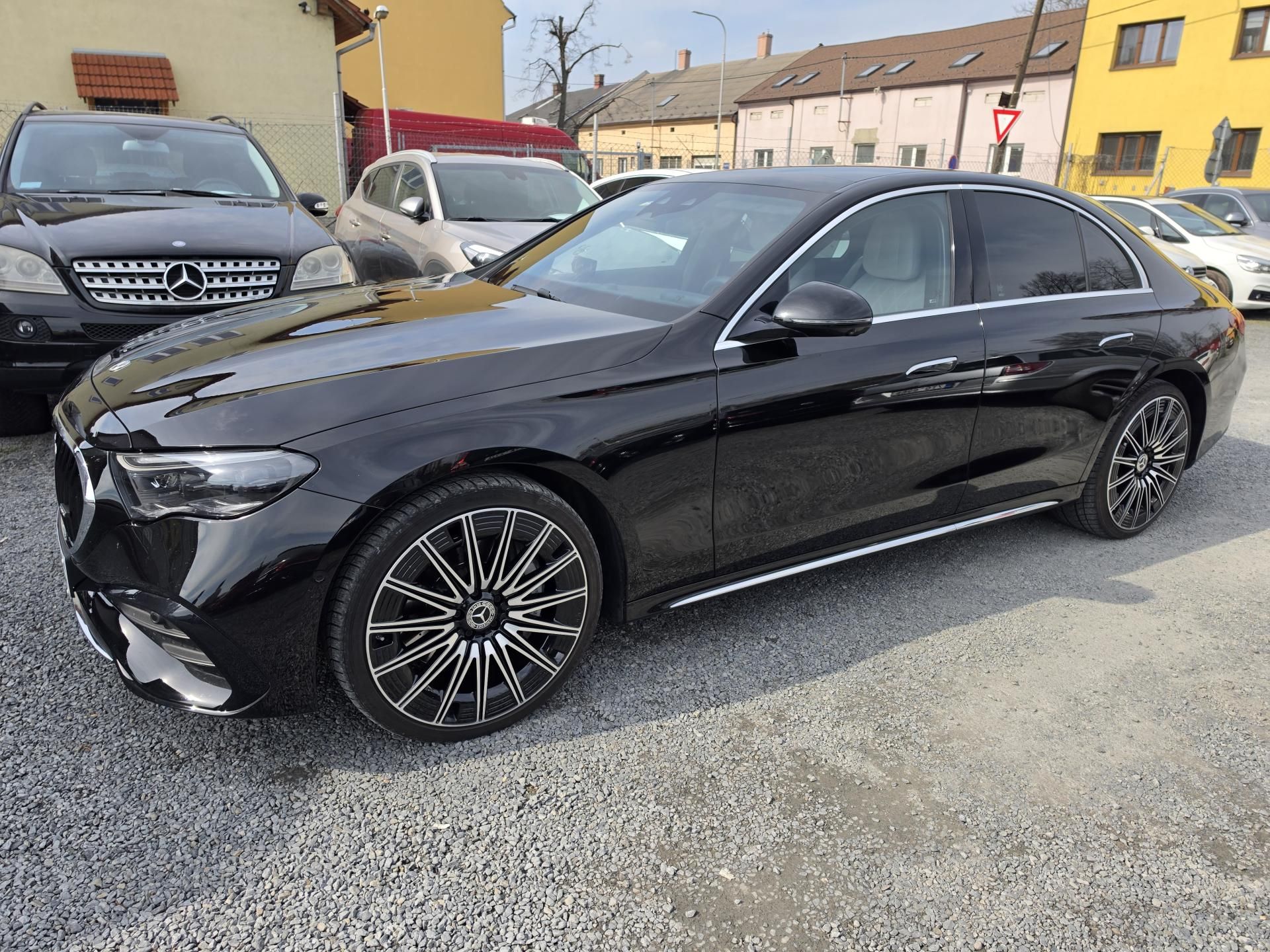 Mercedes-Benz Třídy E, 450CDI AMG Burmaster 4D Full - fotka 3