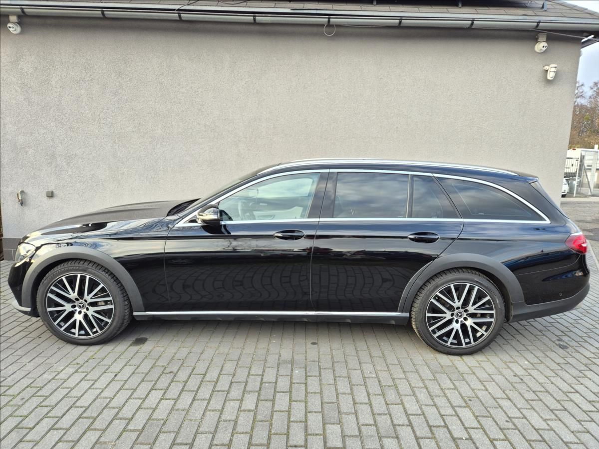 Mercedes-Benz Třídy E, 3,0 400d All-Terrain 4MATIC - fotka 3