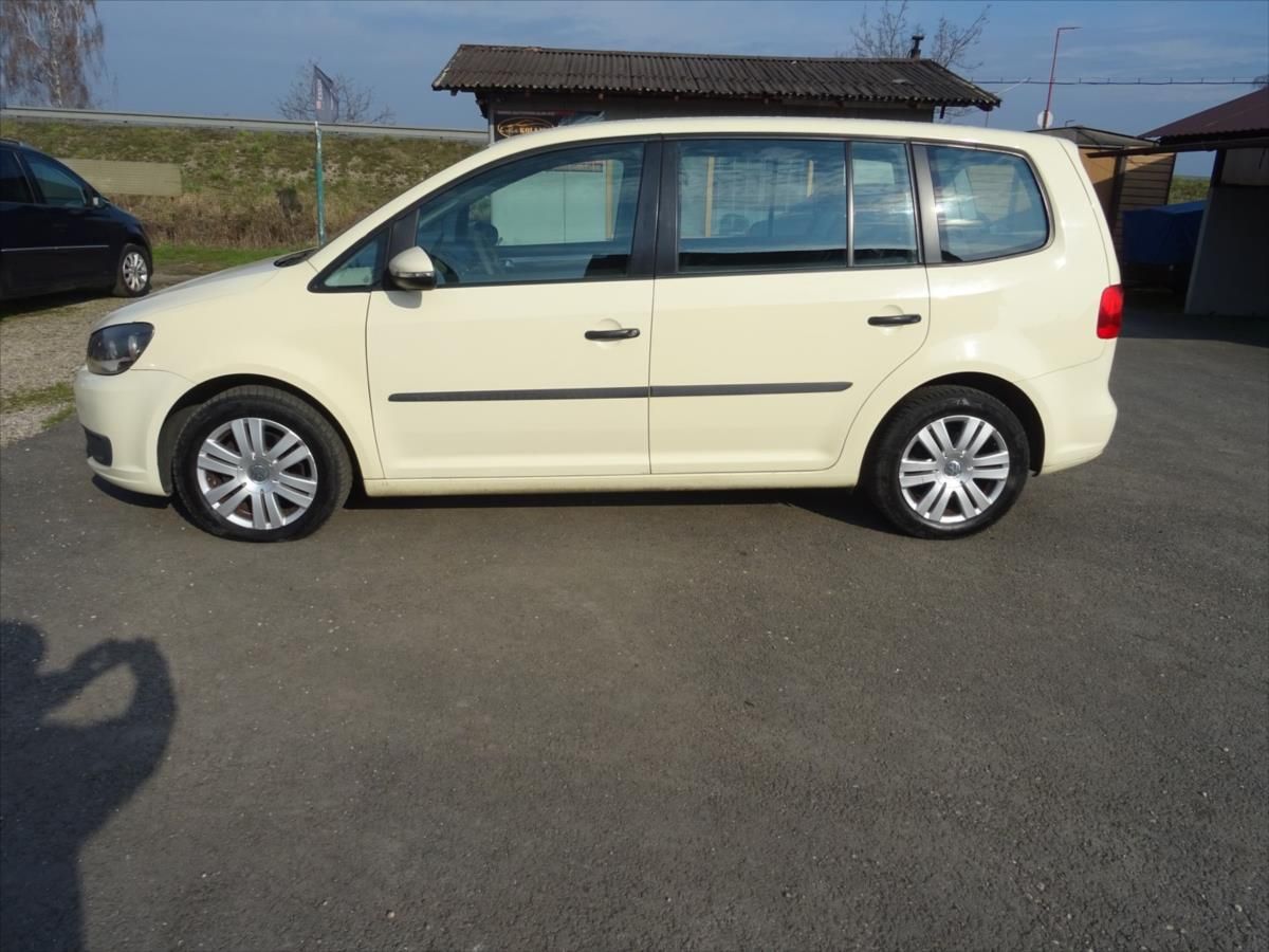 Volkswagen Touran, 1,6 D - fotka 6