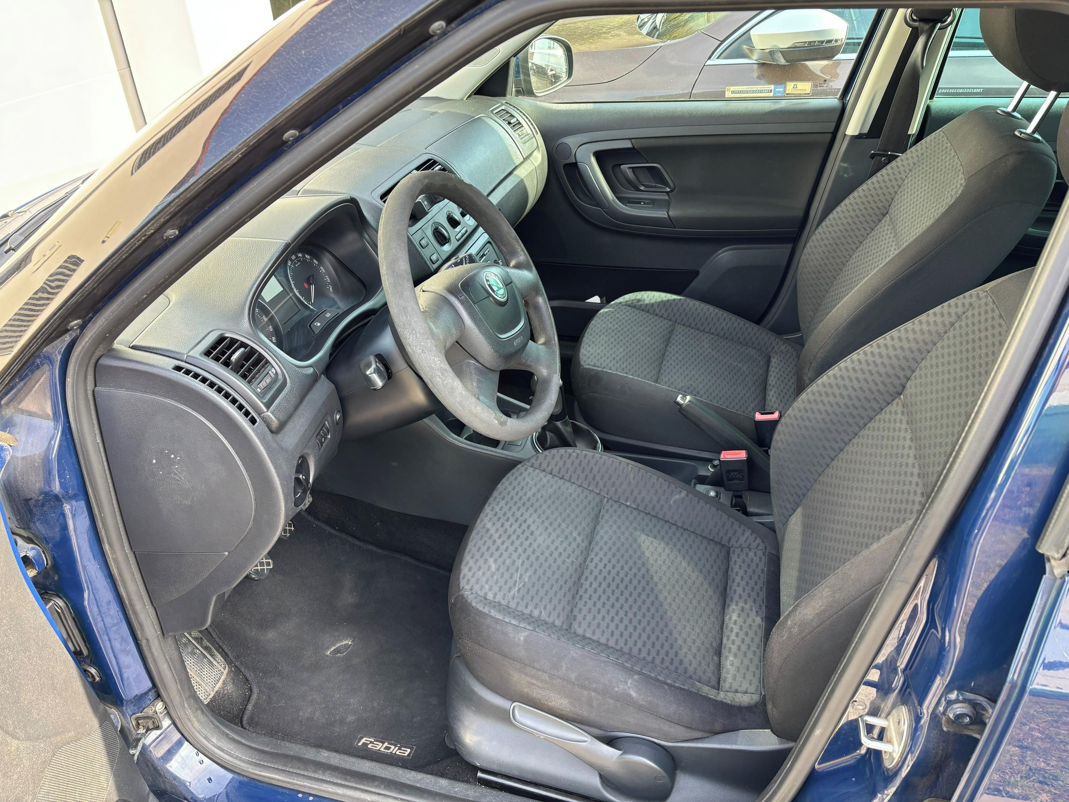 Škoda Fabia, 1,6 TDI 55 kW - serviska - fotka 6