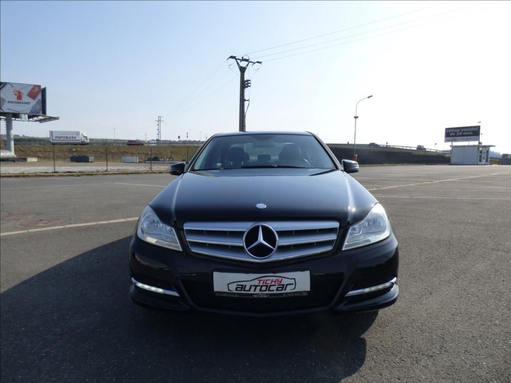 Mercedes-Benz Třídy C, 2,2 CDI BlueEfficiency  180 CD - fotka 2