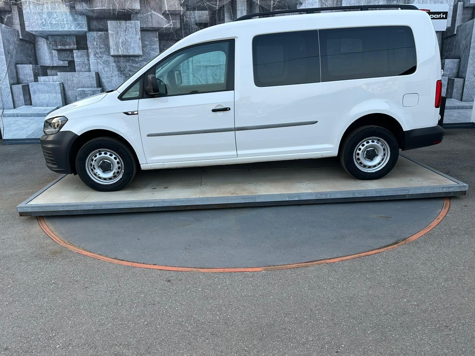 Volkswagen Caddy, MAXI, 2.0TDi, 75KW, 5 MÍST - fotka 4
