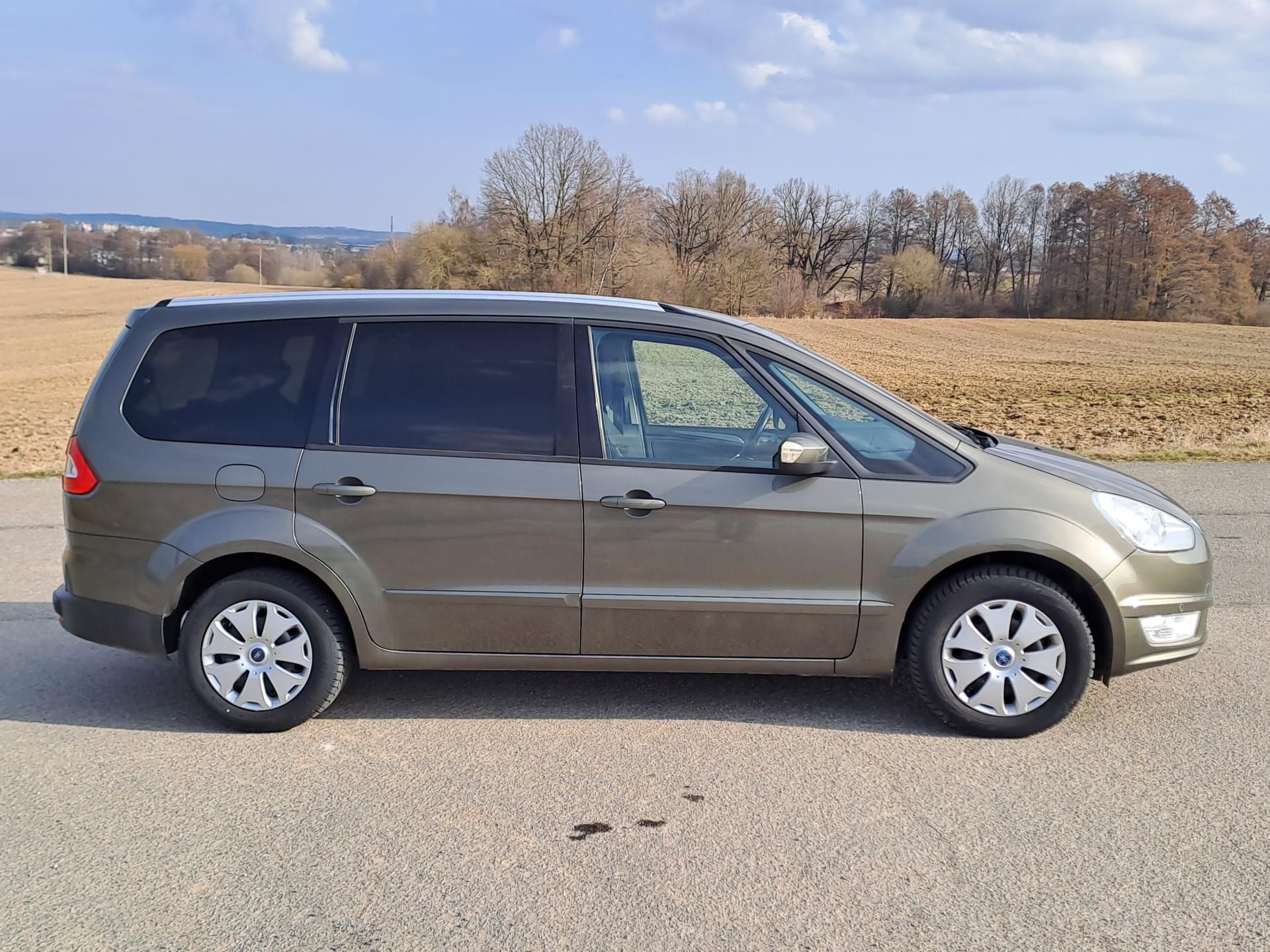 Ford Galaxy, 2.0TDCi 7 MÍST SERVISKA - fotka 4