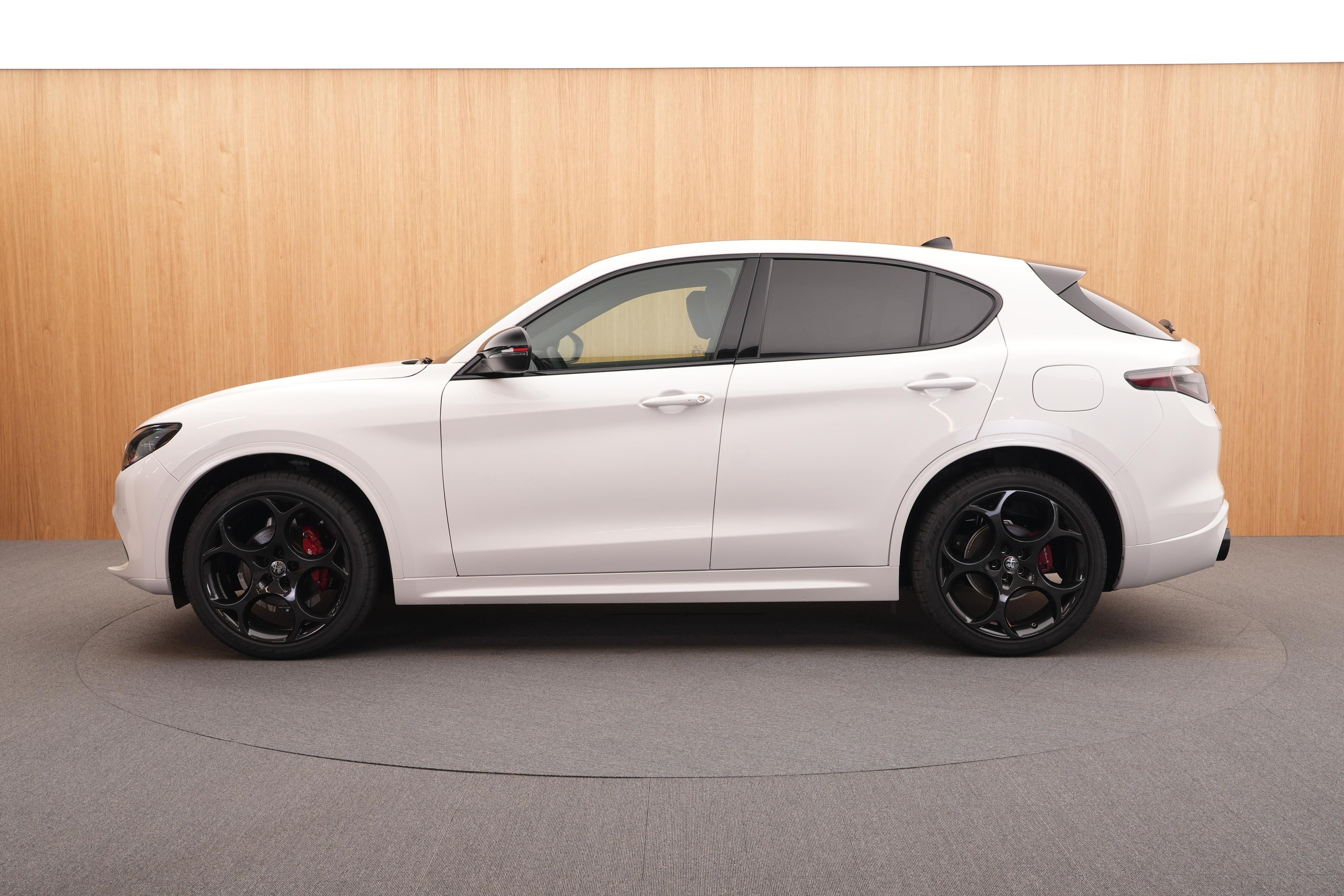 Alfa Romeo Stelvio, Veloce 2.2 JTDm Q4 AT8 - fotka 2