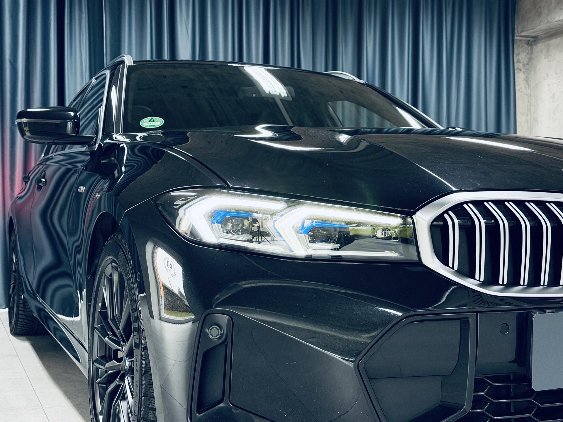 BMW Řada 3, 330d*xDRIVE*M-PAKET*ZÁR*TAŽNÉ - fotka 4